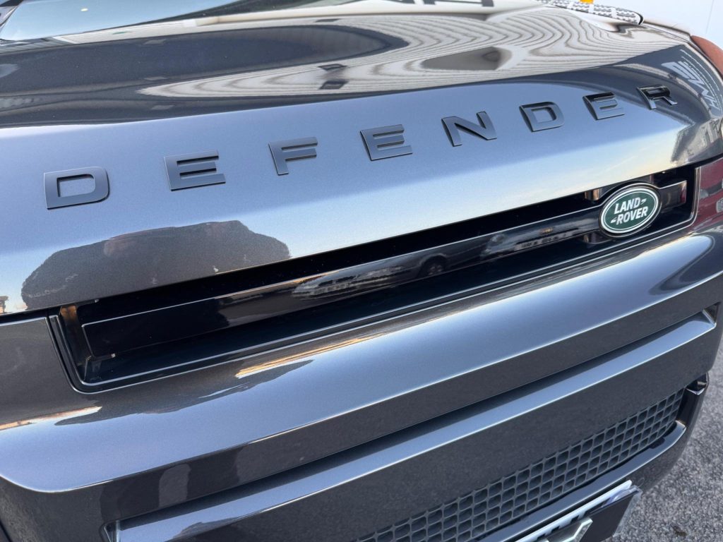 Land Rover Defender 110 3.0 D300 MHEV X-Dynamic HSE Hard Top SUV Auto 4WD MWB Euro 6 (s/s) 5dr