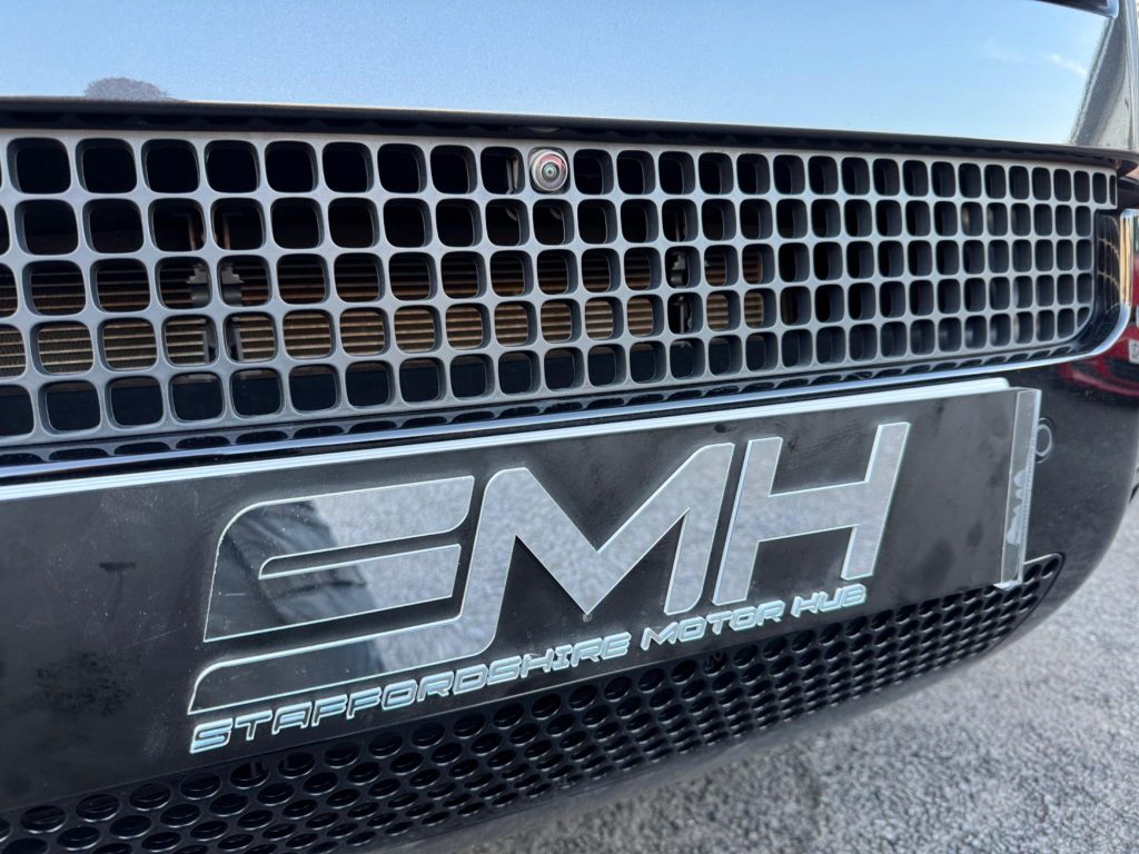 Land Rover Defender 110 3.0 D300 MHEV X-Dynamic HSE Hard Top SUV Auto 4WD MWB Euro 6 (s/s) 5dr